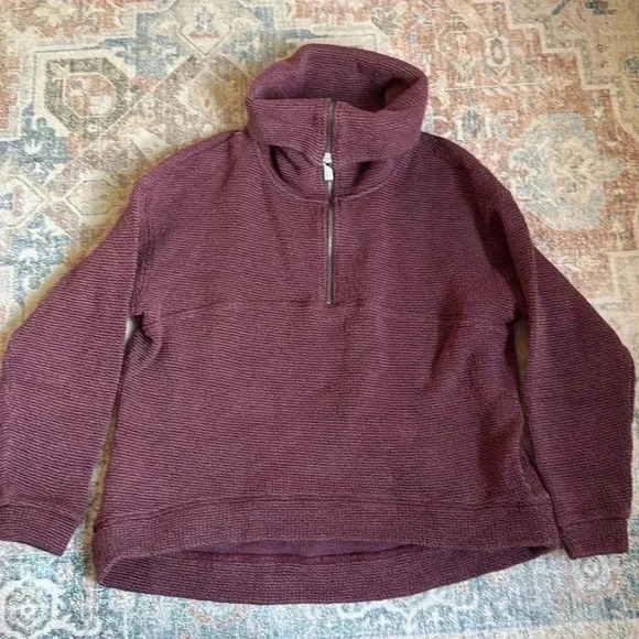 Sweaty Betty restful Boucle Waffle Knit Burgundy Half Zip Long Sleeve - Picture 3 of 9